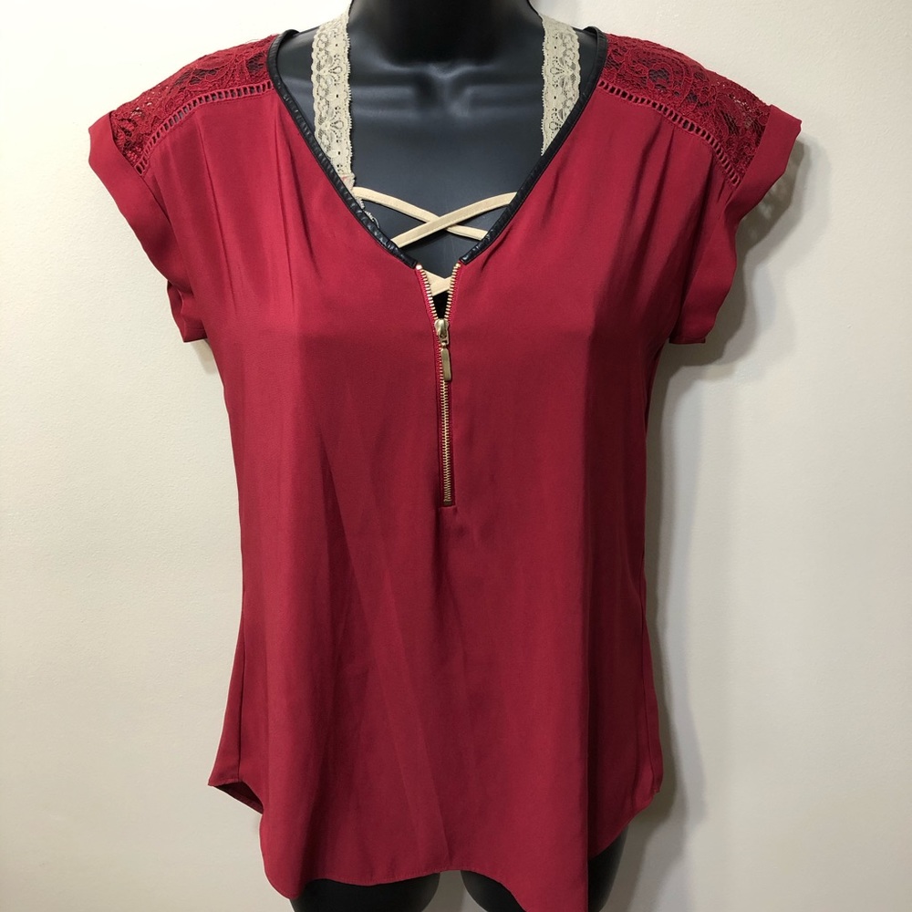 Express Lace Sleeve Zipper V-Neck Top